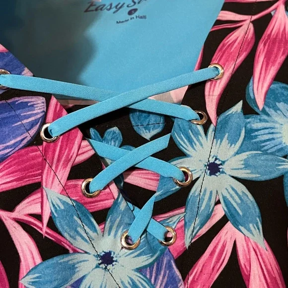 scrub top - Picture 3 of 5